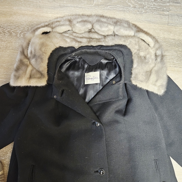 Penningtons Black Cape with Fur Collar Vintage Pure Virgin Wool Very Warm Heavy - Picture 5 of 11